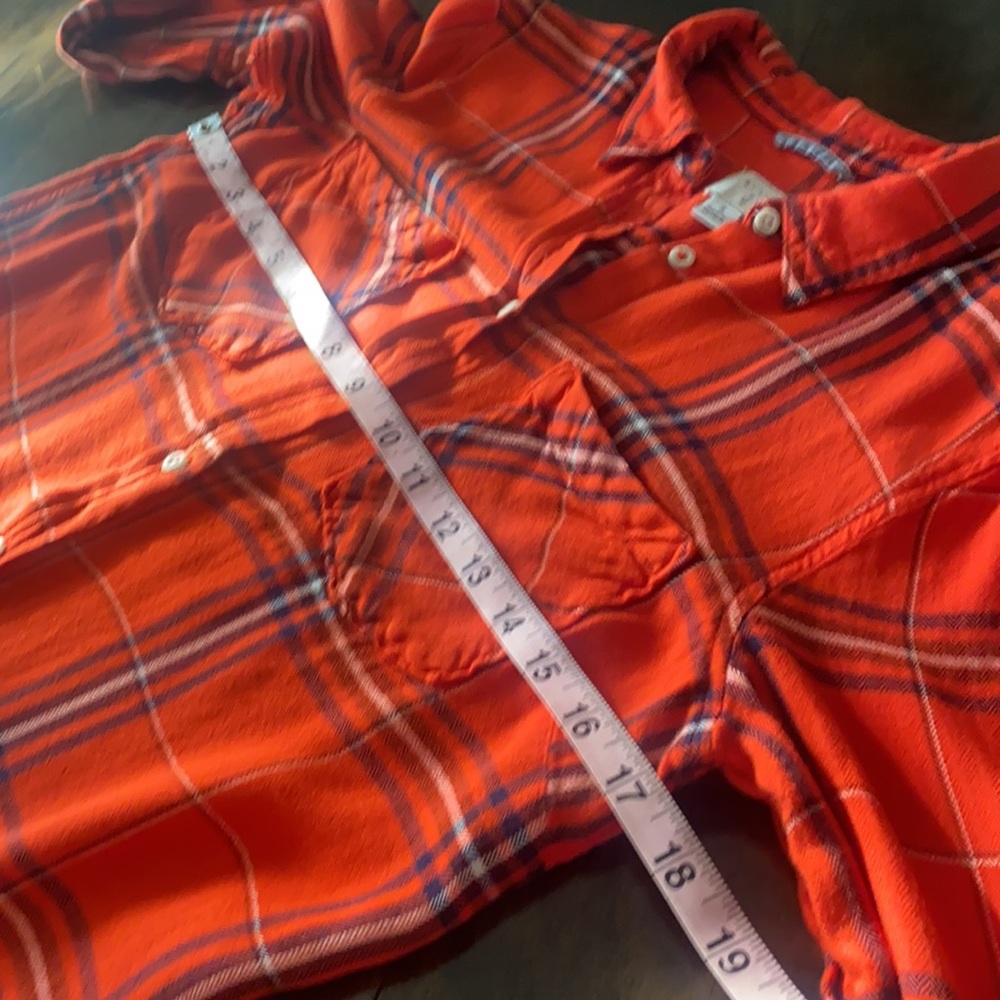 🍁Hello Fall 🍁 Soft Linen Button Down Flannel 🍁 - Picture 7 of 9